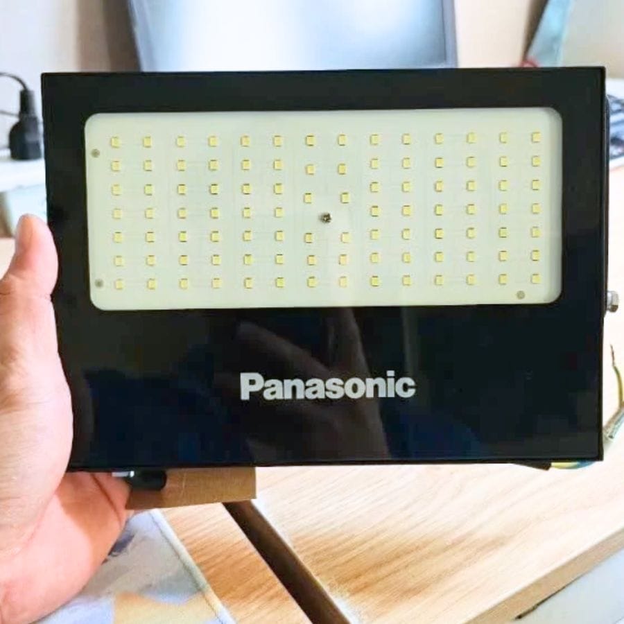 Đèn pha LED Panasonic 70W Đèn pha LED Panasonic 70W